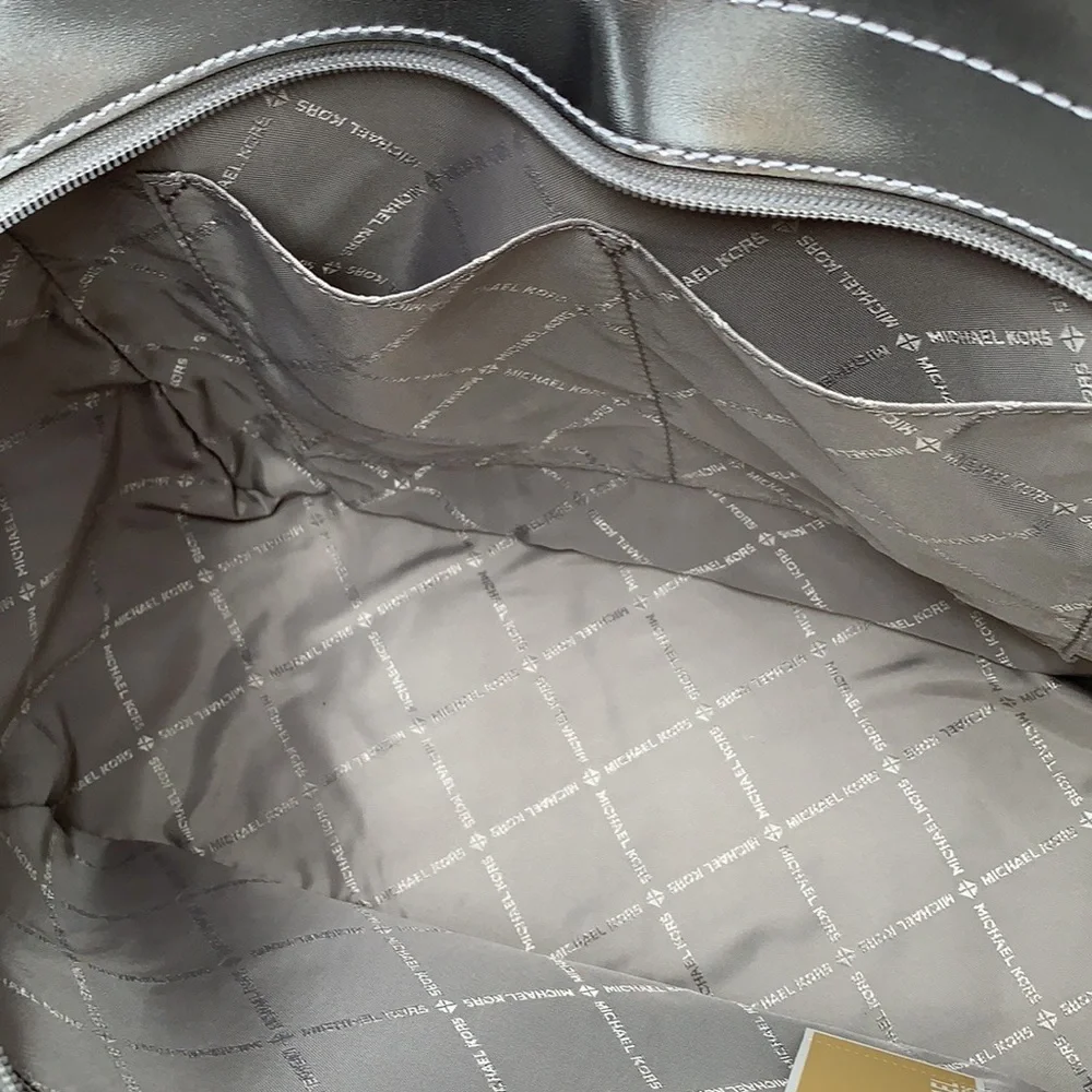 Michael Kors Jet Set Travel Large Chained Tote Shoulder Bag MK 
Silver

NWT - Picture 7 of 16